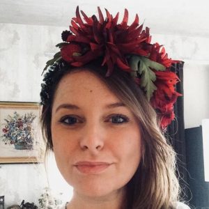 Anna_Be mit Blumenkranz Blütenkranz